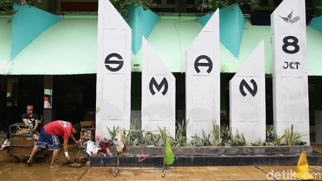 SMAN 8 Jakarta naik satu peringkat menjadi di posisi ke-3 sebagai sekolah terbaik se-Indonesia. Adapun, nilai rerata UTBK mencapai 630,860. Foto: Grandyos Zafna